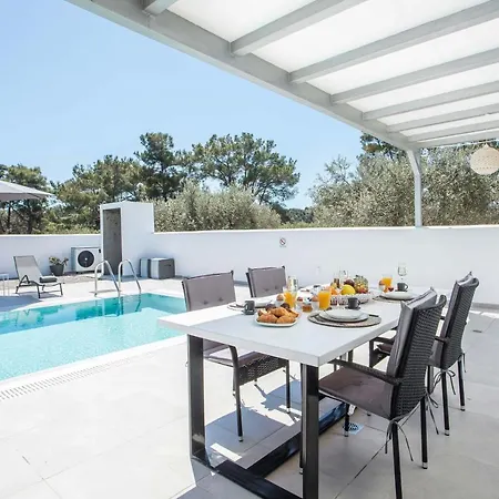 Villaphysis With Private Pool *