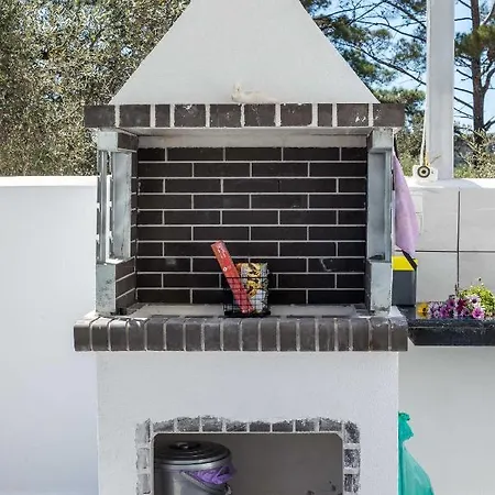 Villaphysis With Private Pool Lardos