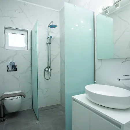 Vila Villaphysis With Private Pool Lardos