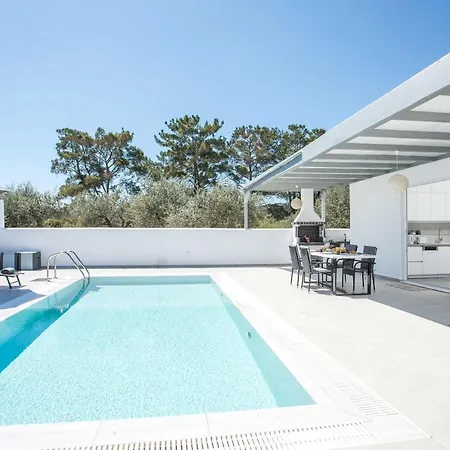 Villaphysis With Private Pool * Lardos