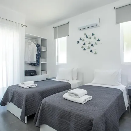 Villaphysis With Private Pool * Lardos