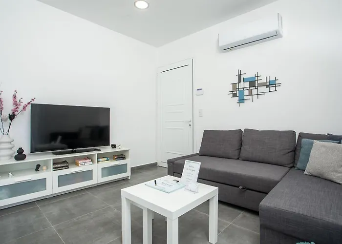 Βίλα Villaphysis With Private Pool Λάρδος