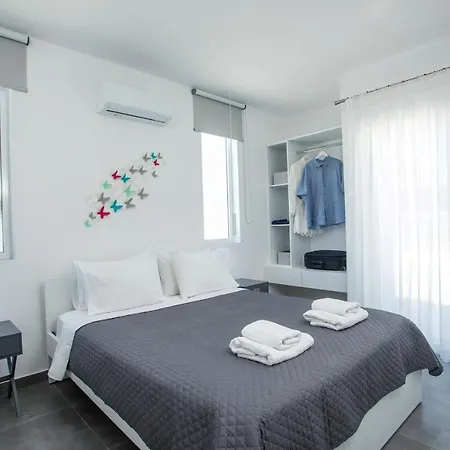 Villaphysis With Private Pool * Lardos